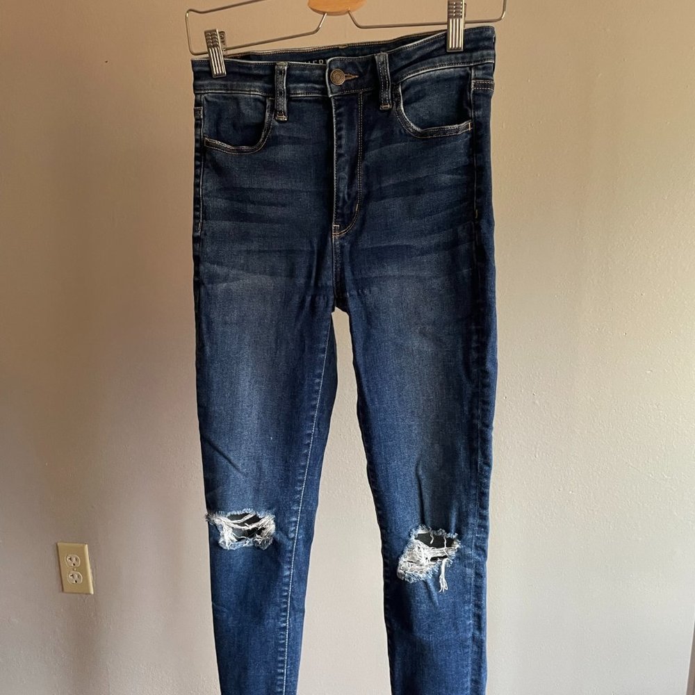 American Eagle High Rise Super Stretch Distressed Skinny Jeans, Size 6 Long